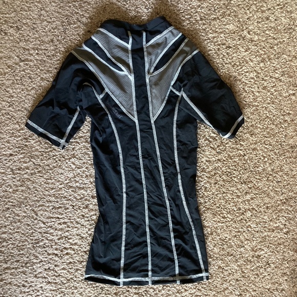 Intelliskin Compression  Original Foundation V-Tee, size Small - Picture 3 of 3